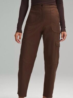Light Utilitech Cargo Pocket High-Rise Pant 28 Chocolate Brown Logo